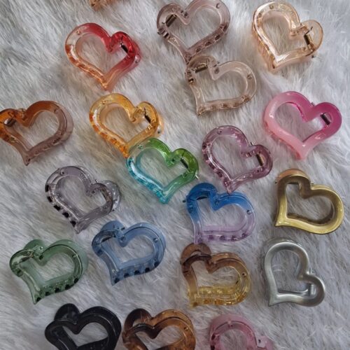 open heart shaped claw clips