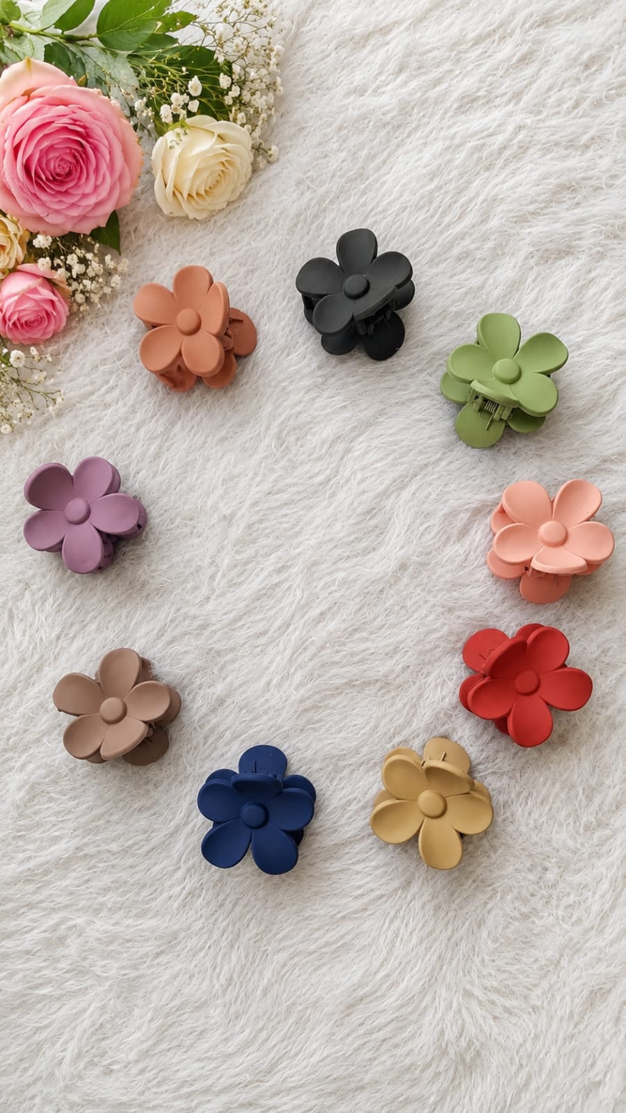 Matte flower-shaped hair claw clips Matte flower-shaped hair claw clips