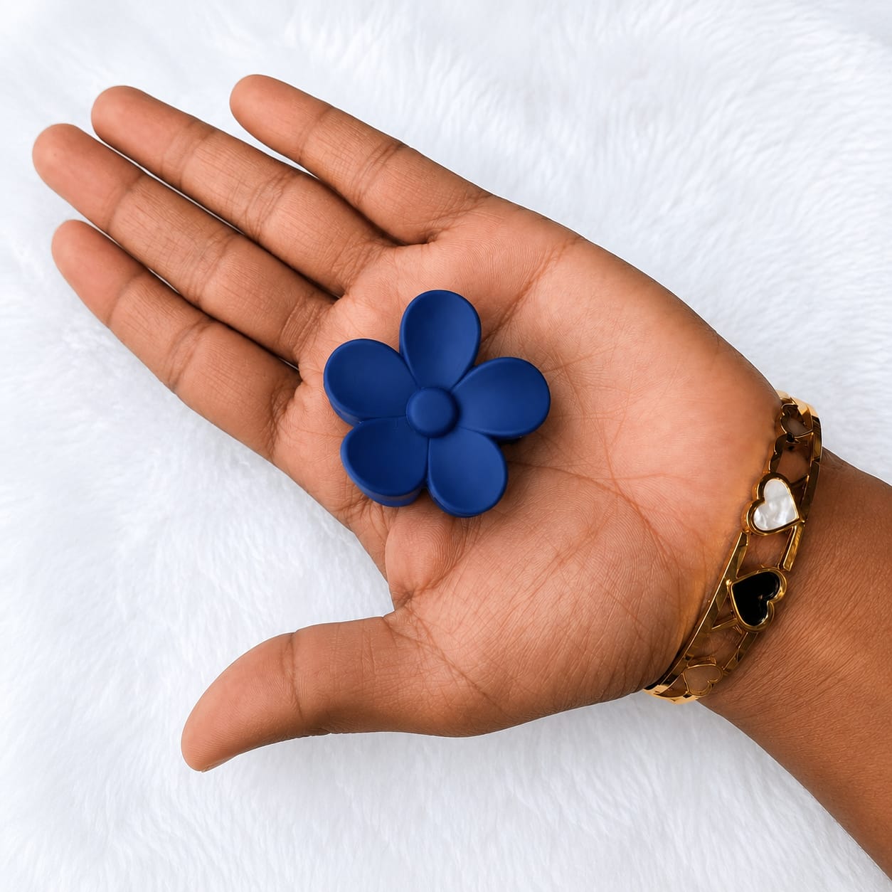 Matte flower-shaped hair claw clips Matte flower-shaped hair claw clips