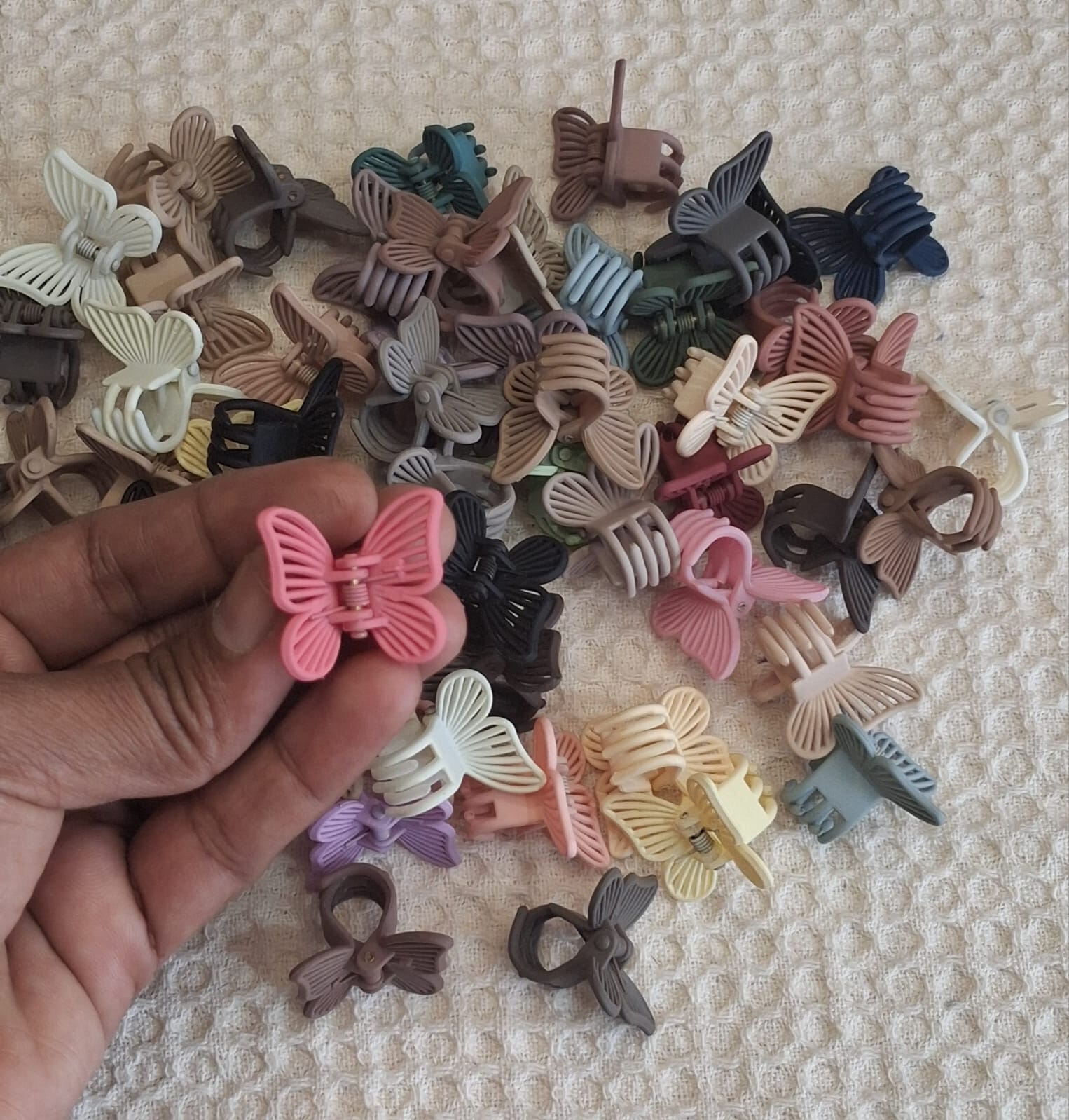 cute matte butterfly shaped mini claw clips cute matte butterfly shaped mini claw clips