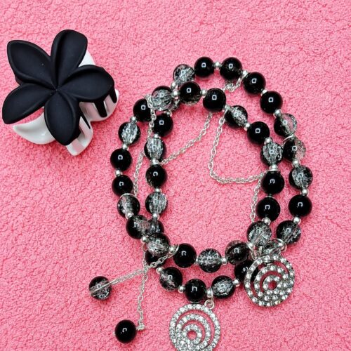 black beaded bracelet set