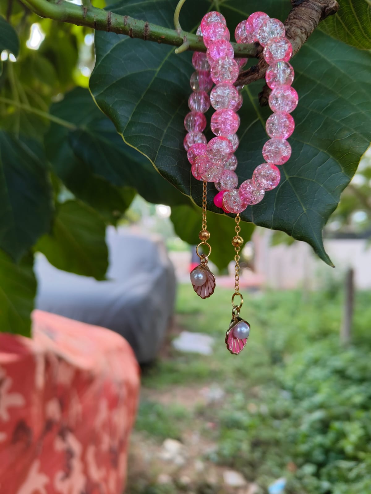 pink crackle glass bead bracelet pink crackle glass bead bracelet